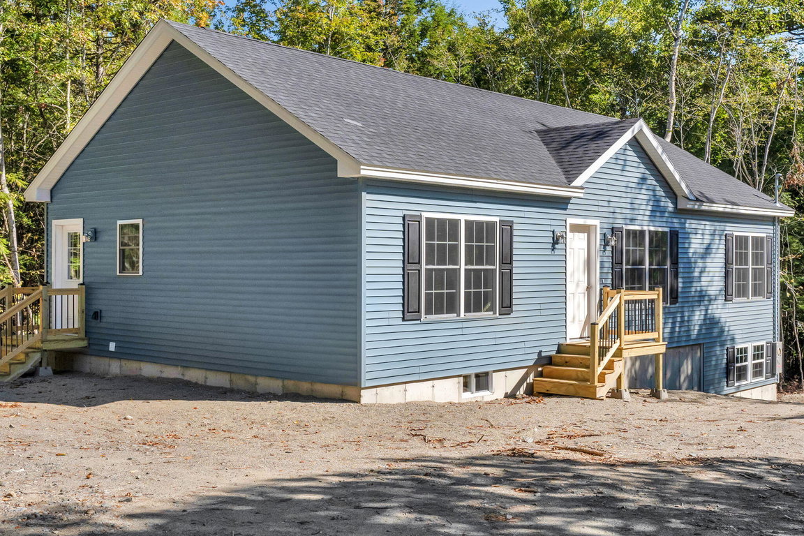 42-web-or-mls-63-bridgetwin-rd