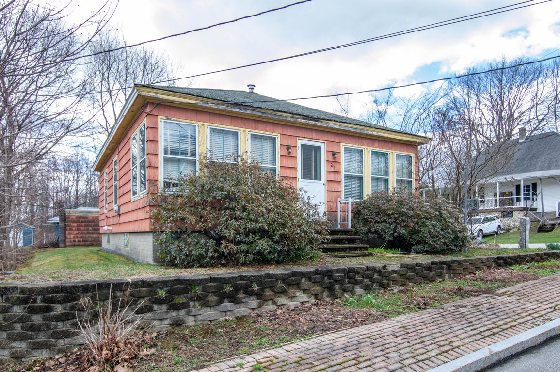27 Reservoir Avenue Lewiston