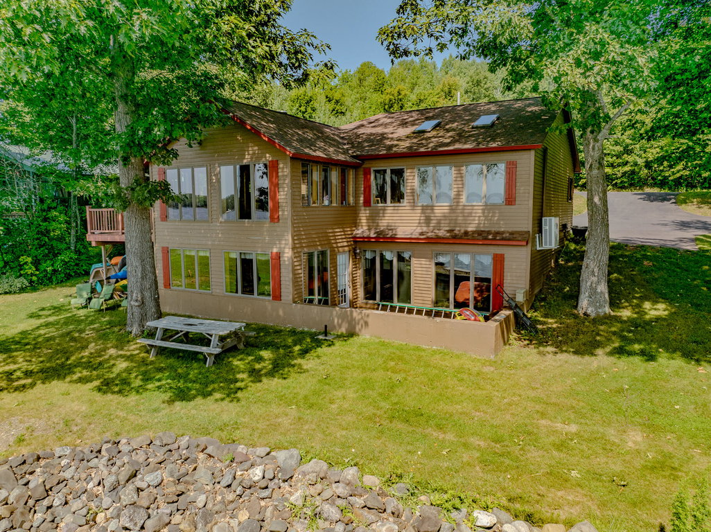 69 Hayward Road Portage Lake