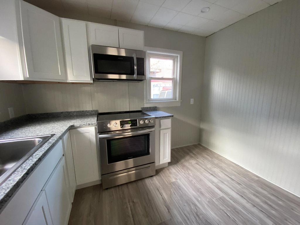 1st Floor 2 BR Unit Kitchen