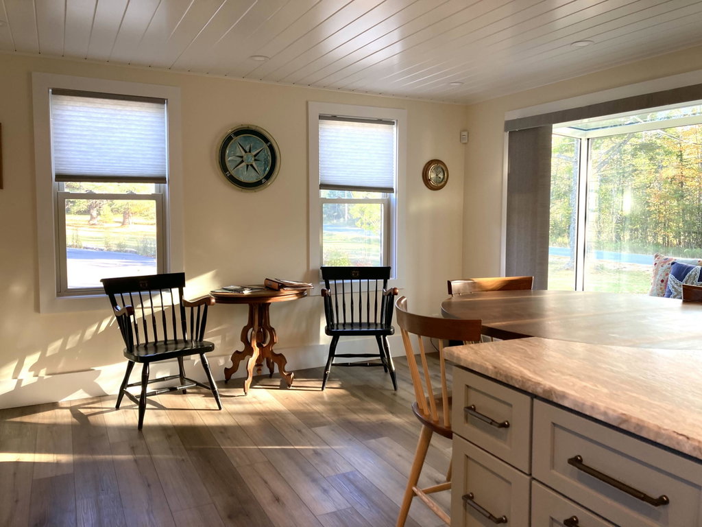 Sitting area, end of kitchen.