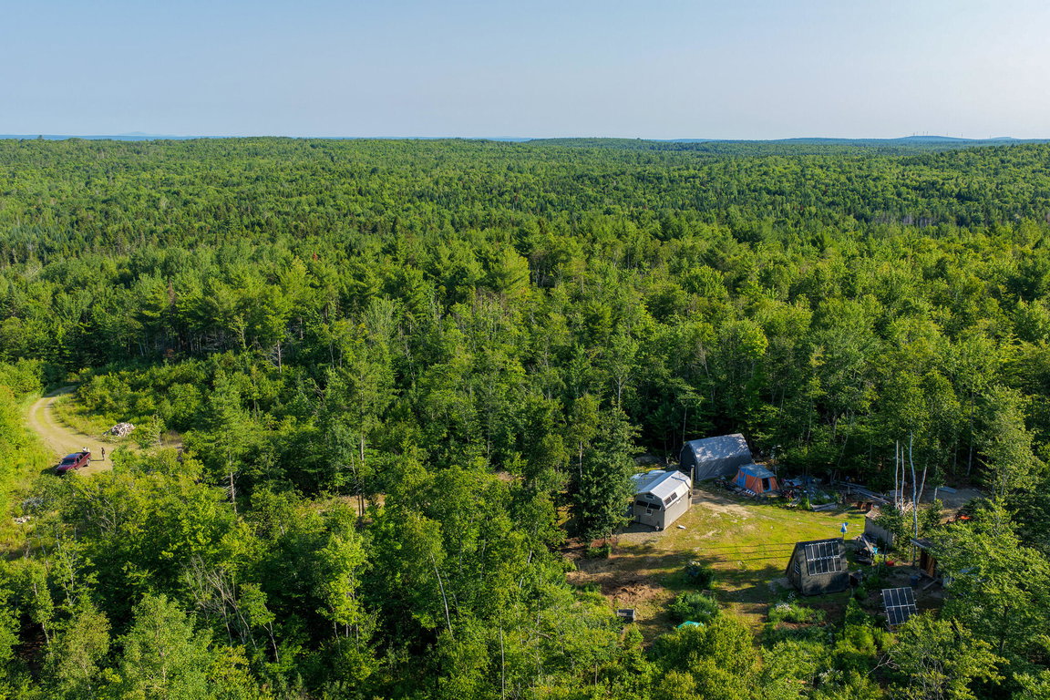 498 Freedom Road Prentiss Twp T7 R3 NBPP
