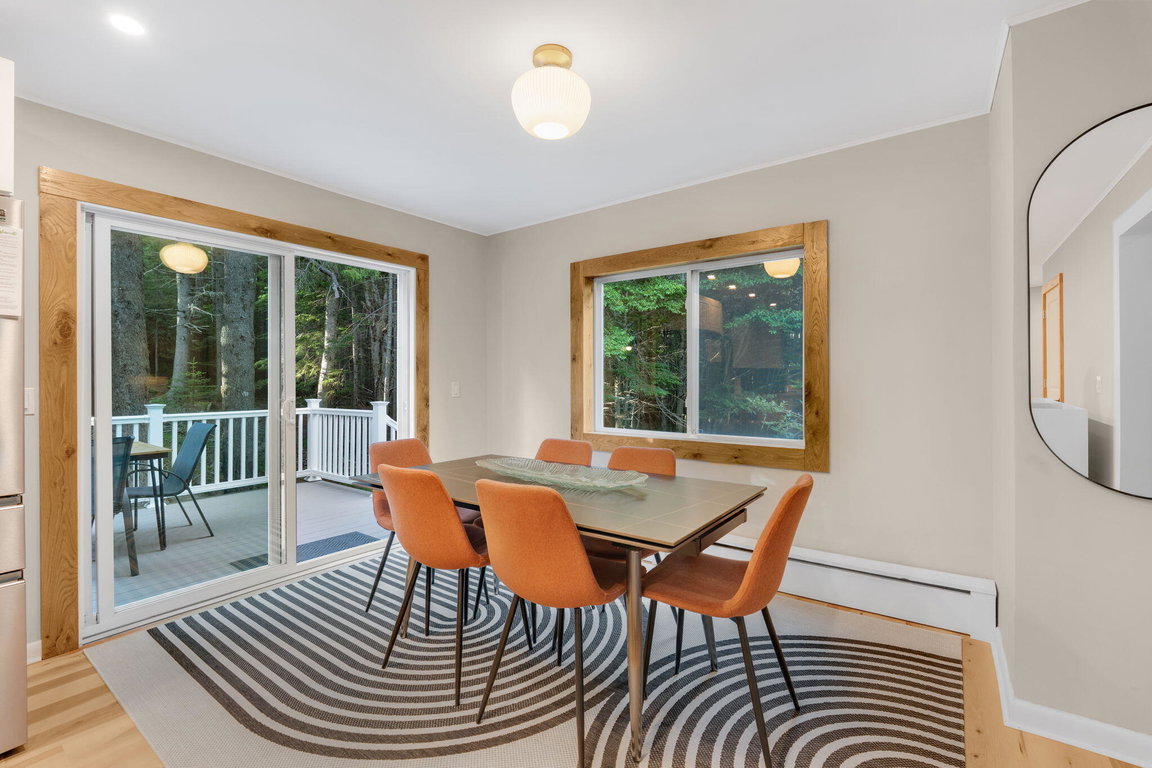 dining to back deck