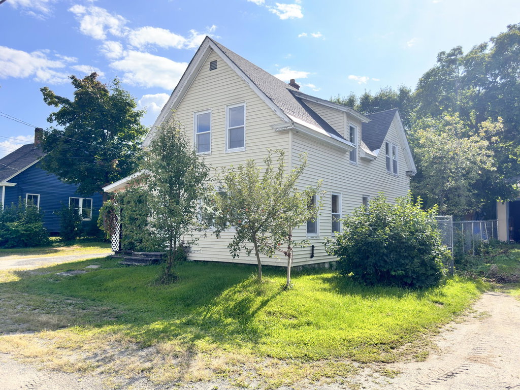 122 Knox Street Millinocket