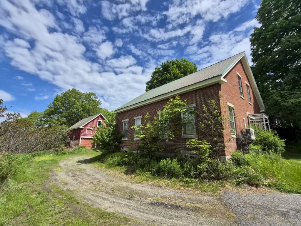 55 Cape Cod Hill Road New Sharon