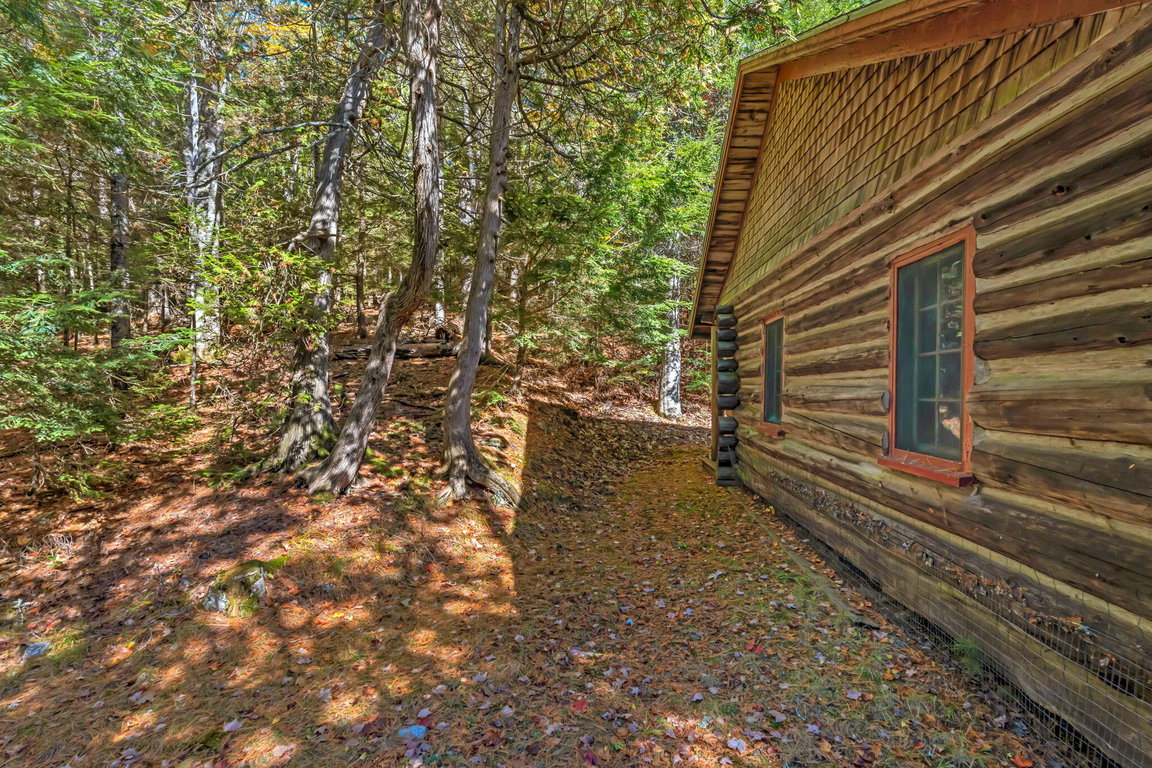 27-web-or-mls-25-dickens-farm-rd