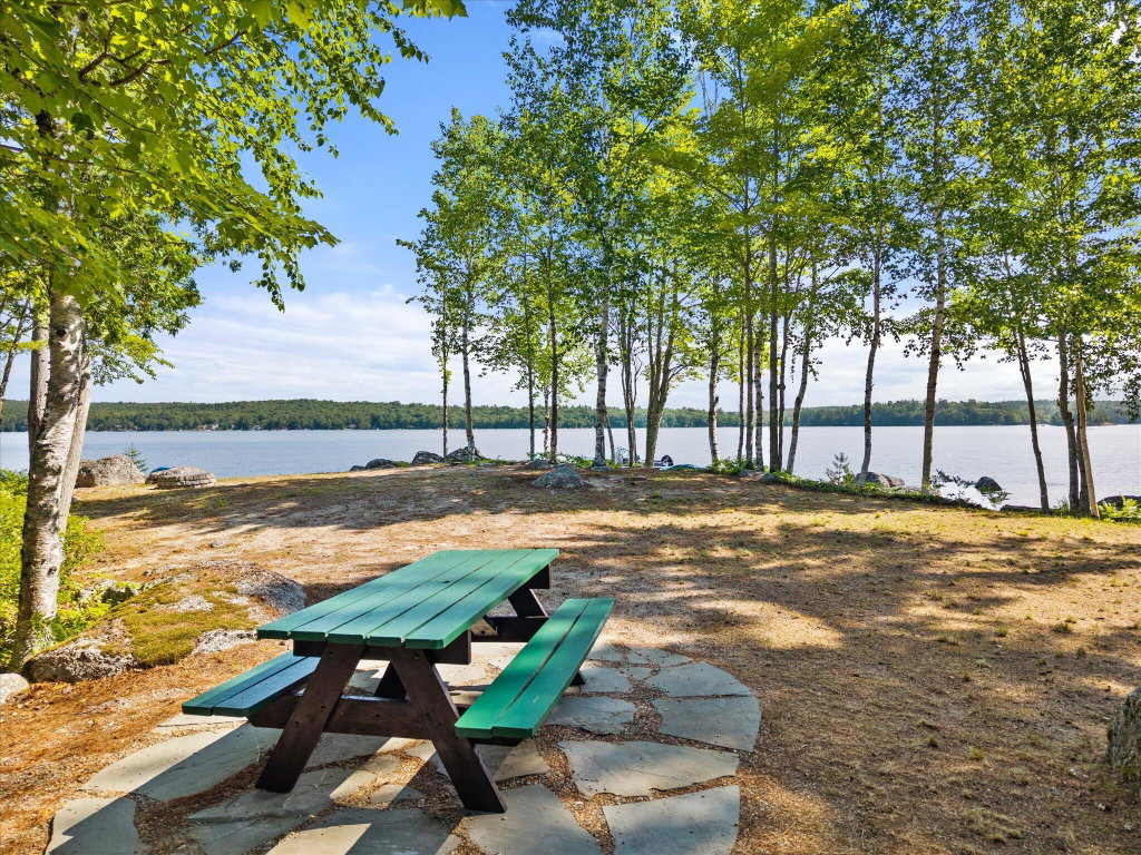 06-242 Black Bear Way