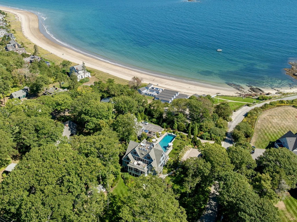 2 Seal Rock Drive Scarborough