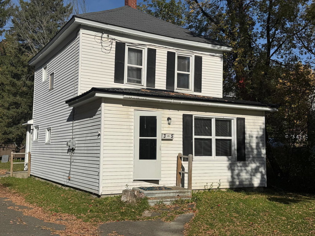 35 Dyer Street Presque Isle