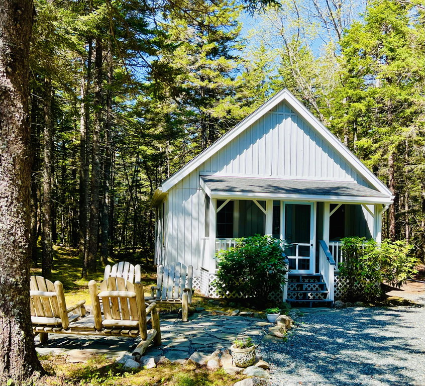 Exterior front of cabin