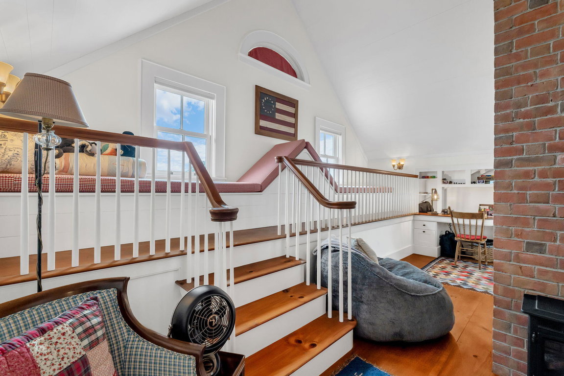 151-web-or-mls-425-seawall-rd