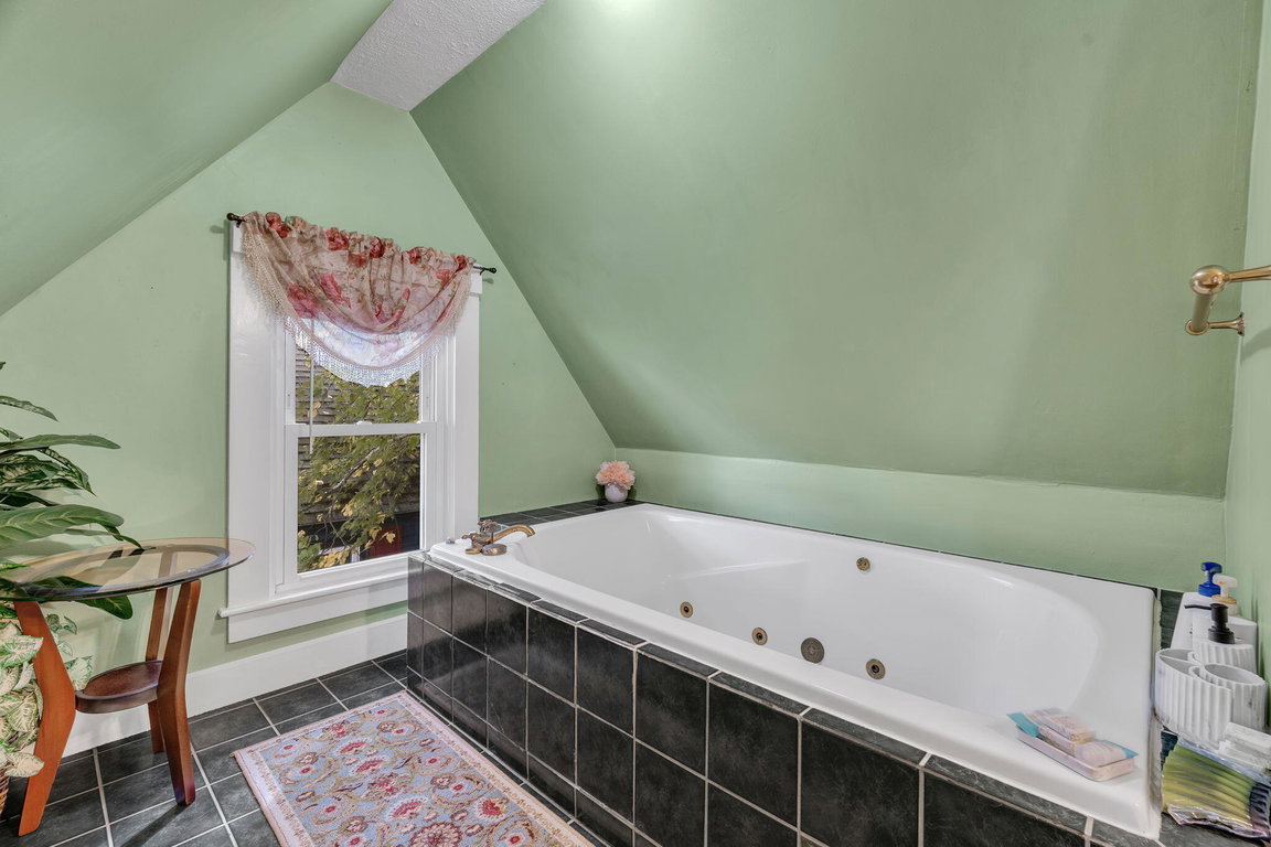 54-web-or-mls-11-high-st