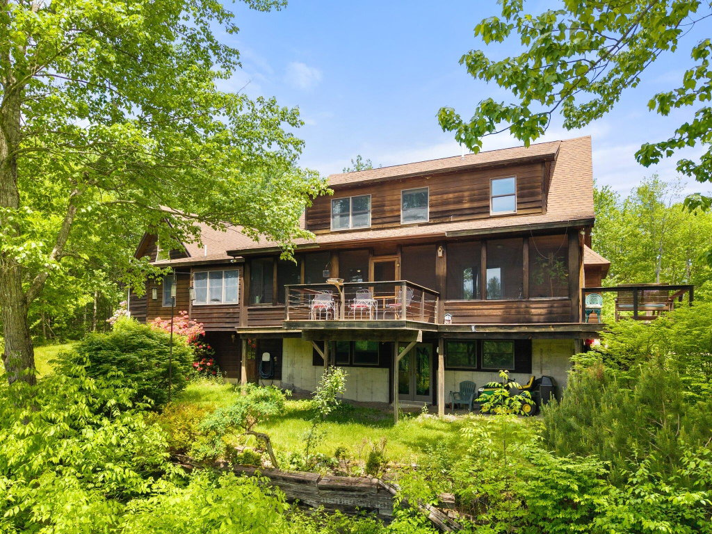 31 Hallbrook Way