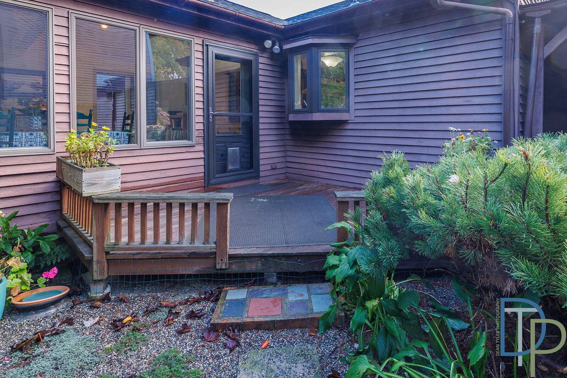 1035newburyneck - 92