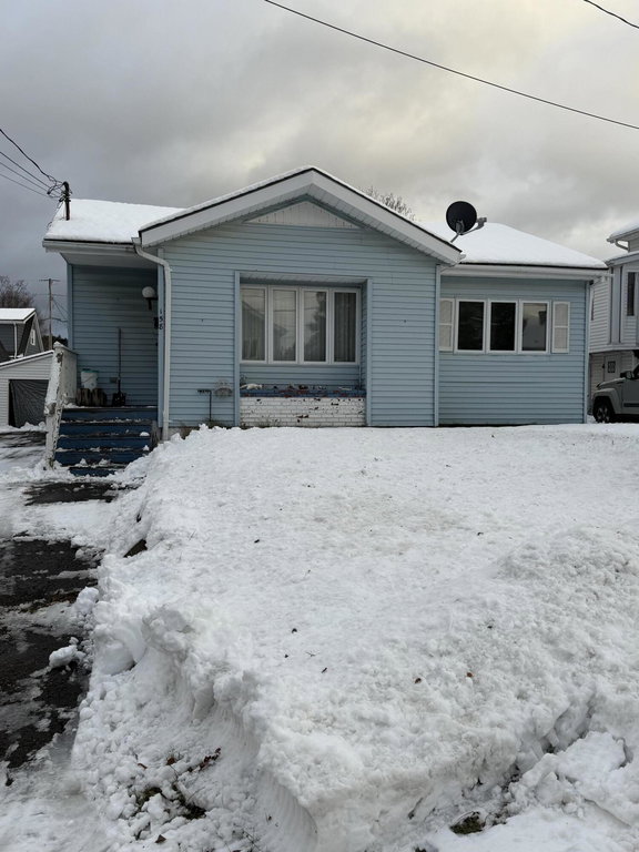 158 Pleasant Avenue Madawaska