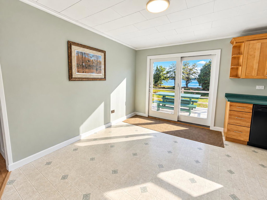 Kitchen & Dining Room