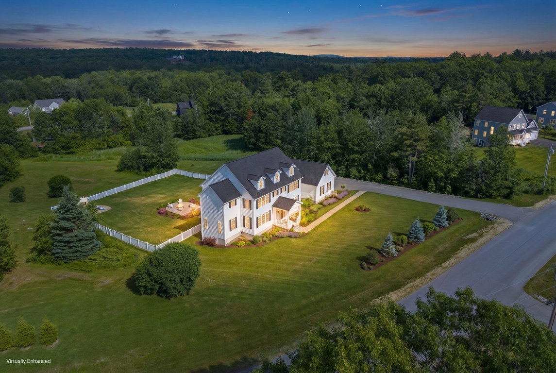124 Dunton Circle Hampden