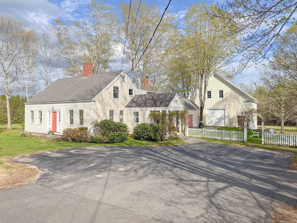 119 Memorial Highway North Yarmouth