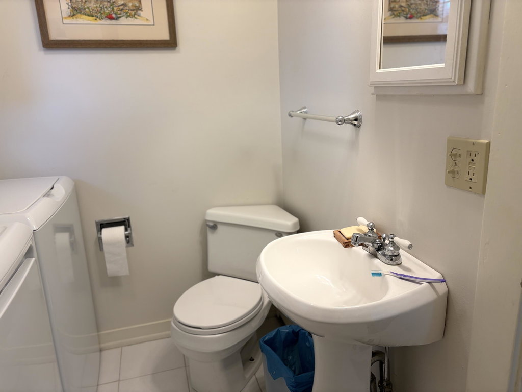 Laundry/Bath
