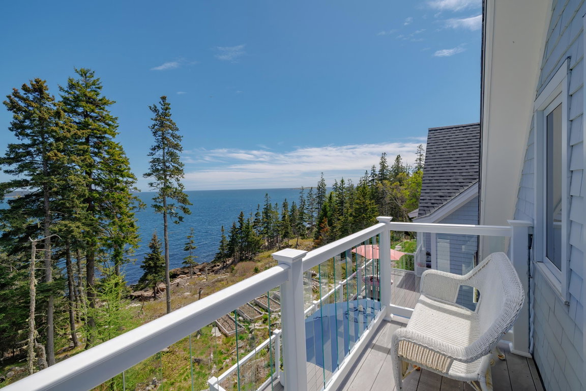 100-360 Red Point Road-DTP