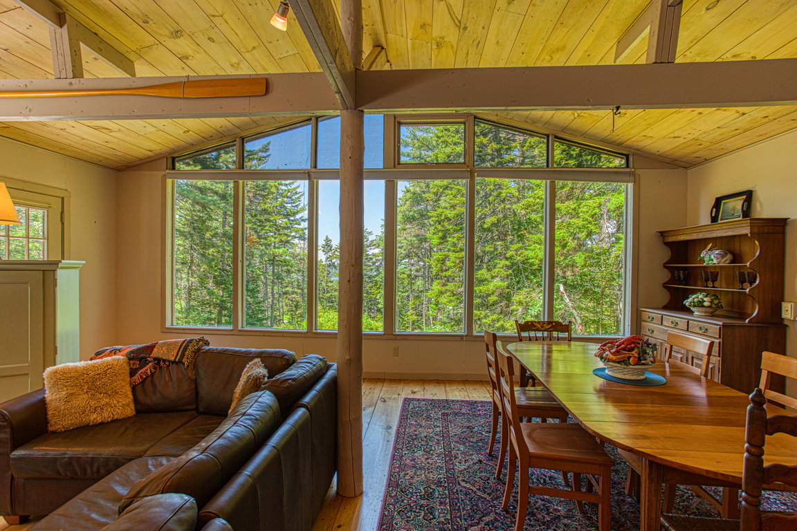 87 Crest Avenue Boothbay Harbor