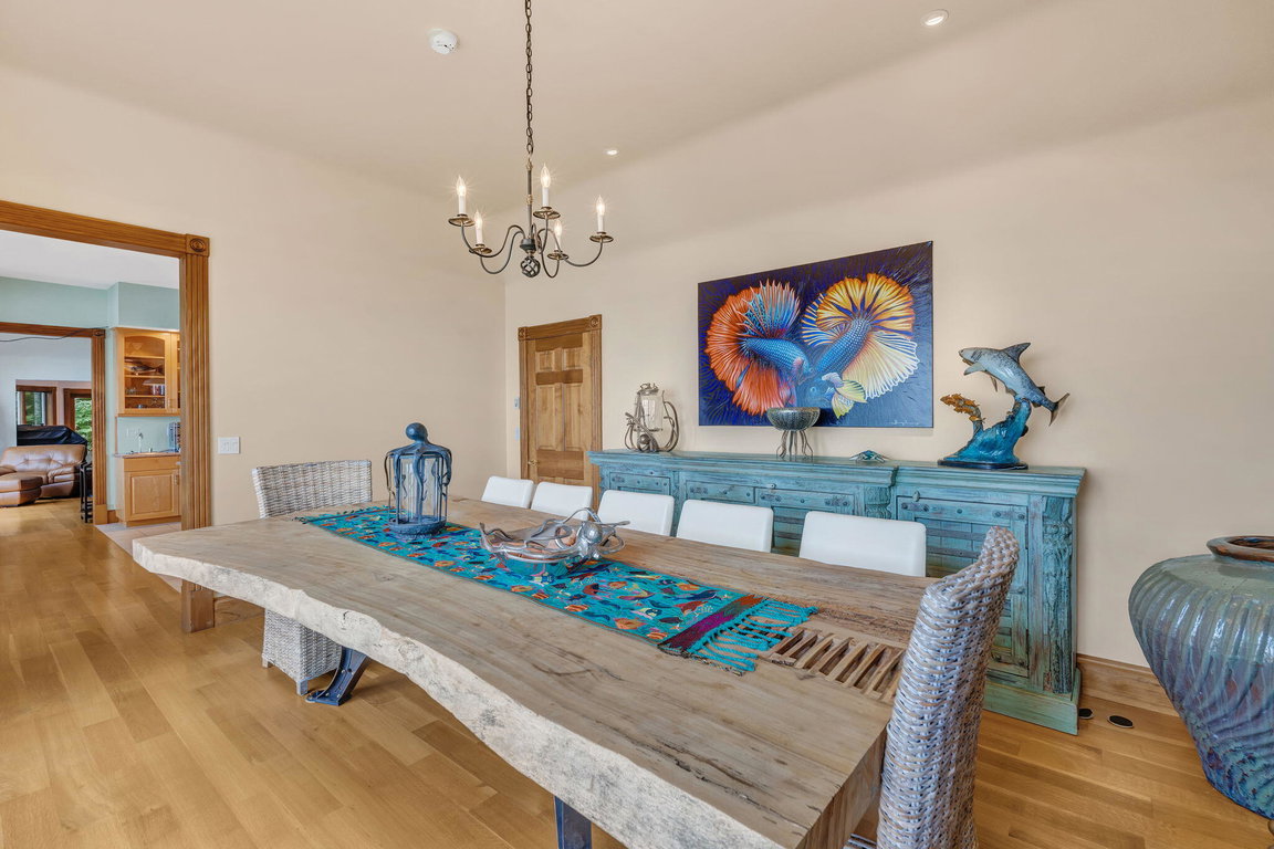 46-web-or-mls-1197-bay-rd