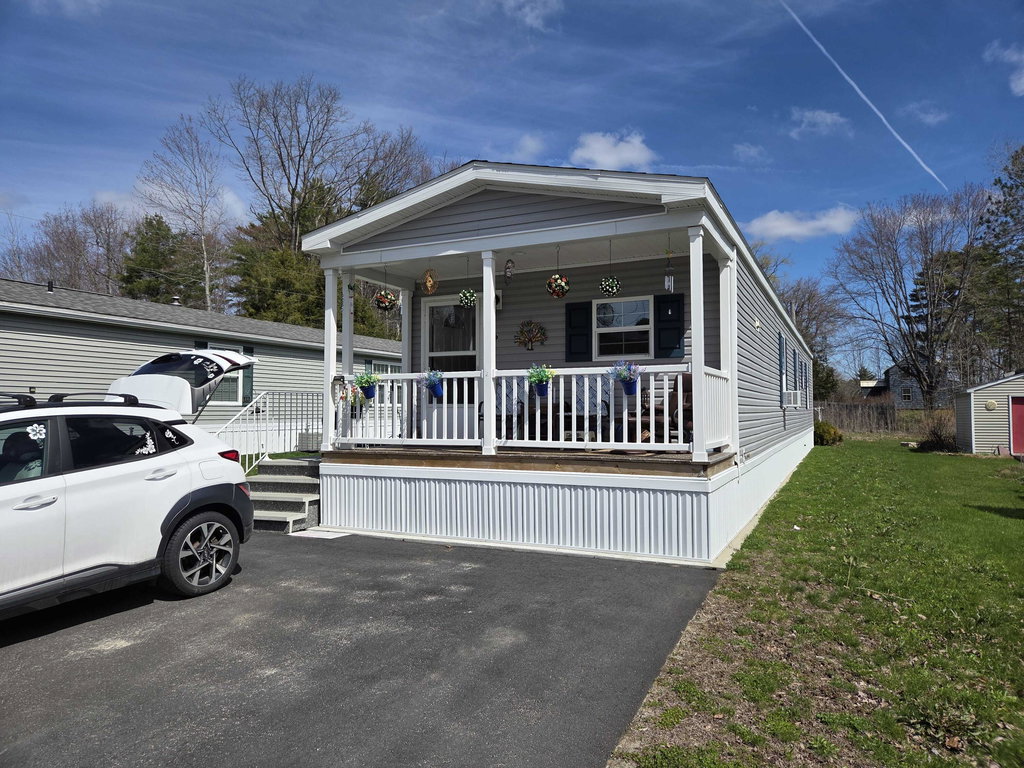 5 Colonial Drive Lisbon