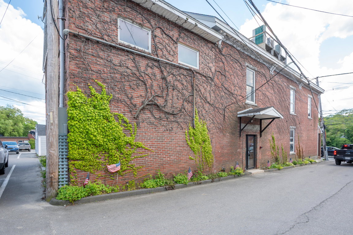 30 Water Street, Ellsworth, Maine