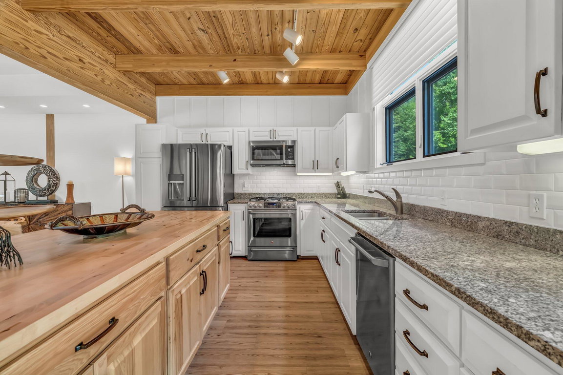20-web-or-mls-195-branchview-dr