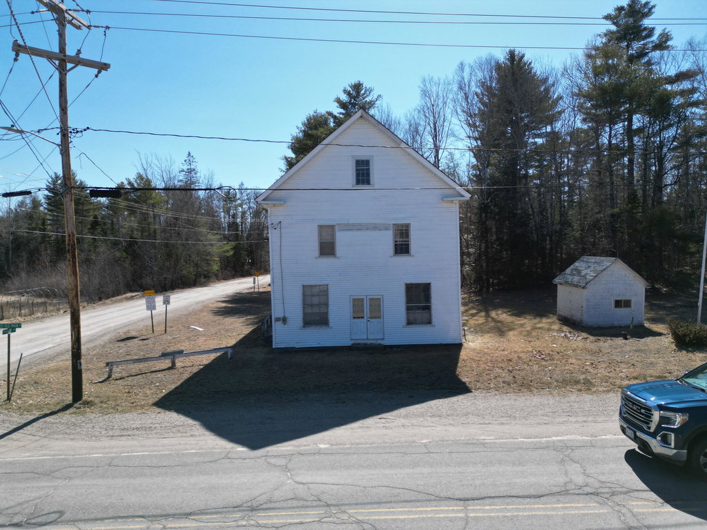 4 Old Main Road Lowell