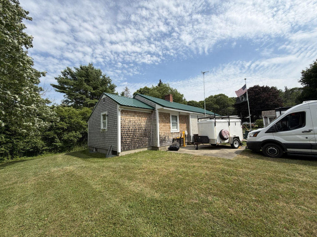 74 Snowball Hill Road Bristol