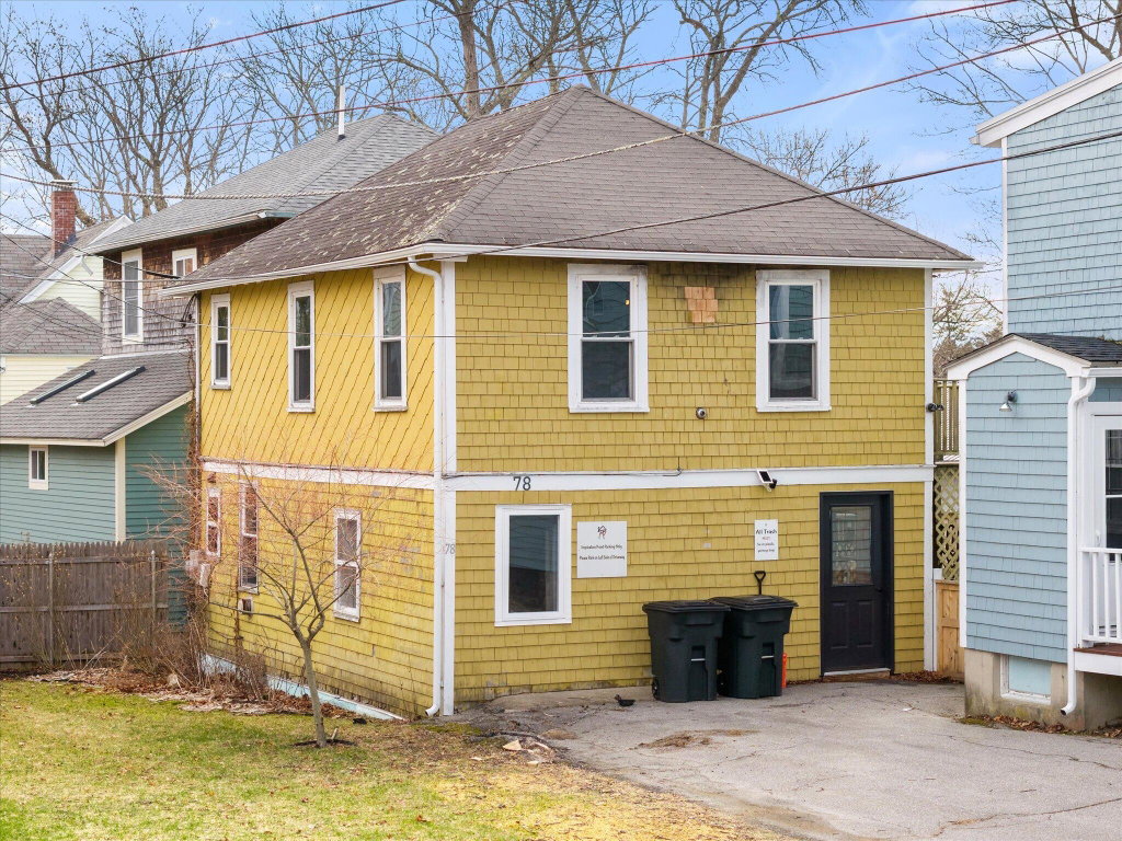 04-78 Ledgelawn Ave