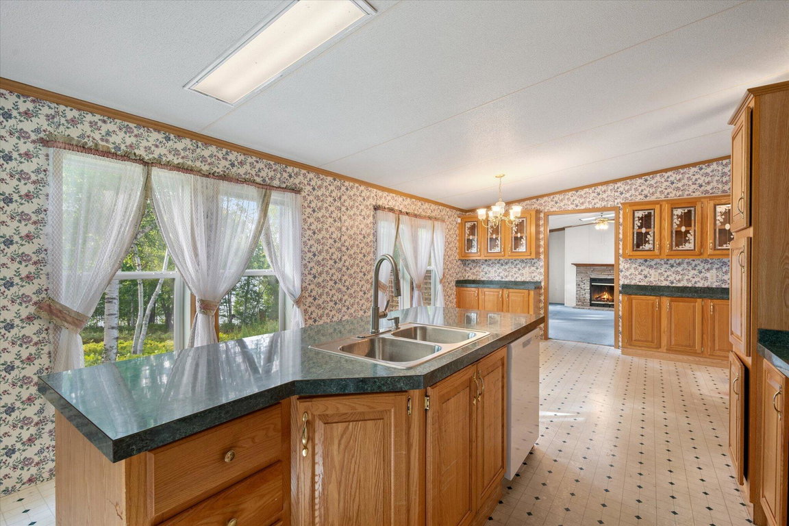 13-Kitchen