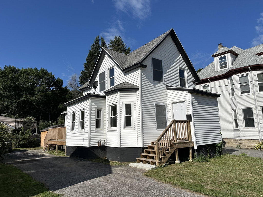566 Washington Avenue Portland