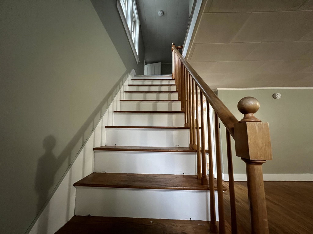 Stairway to level 2