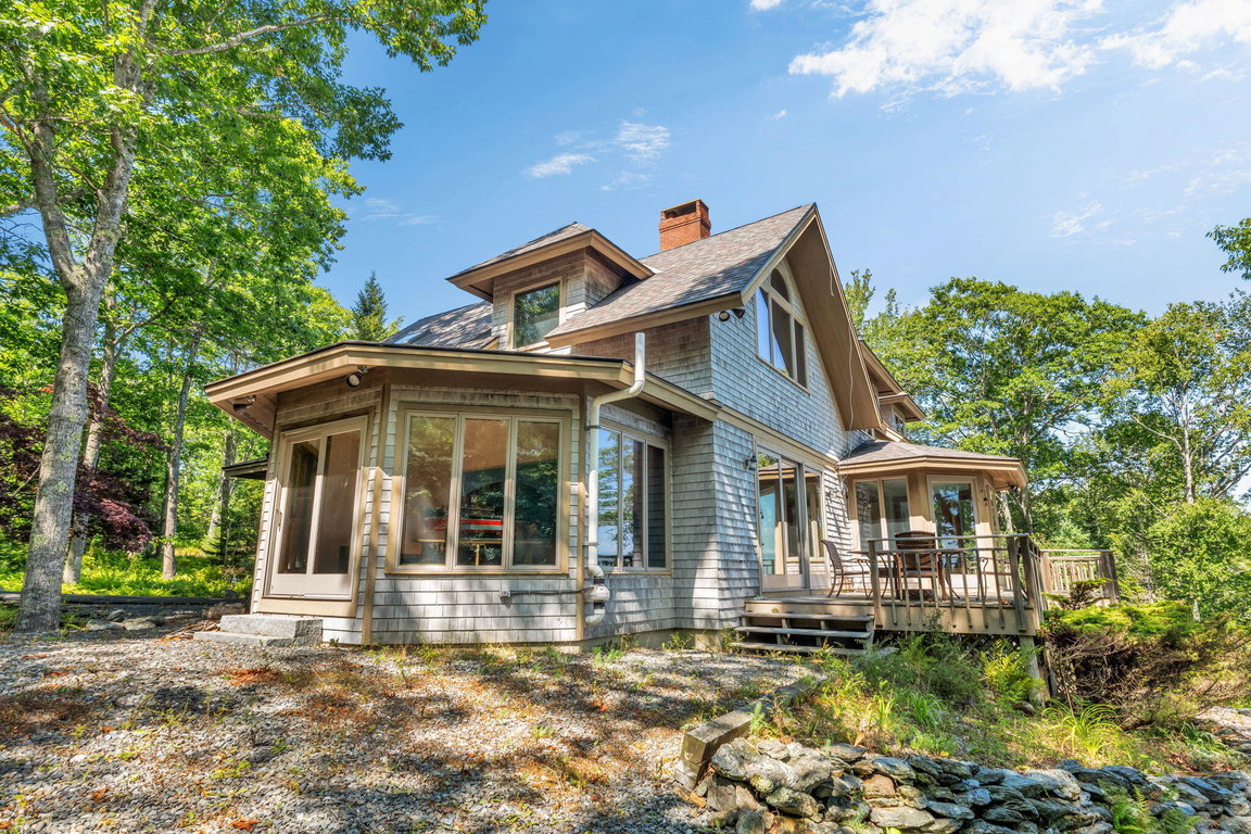 81-web-or-mls-1197-bay-rd