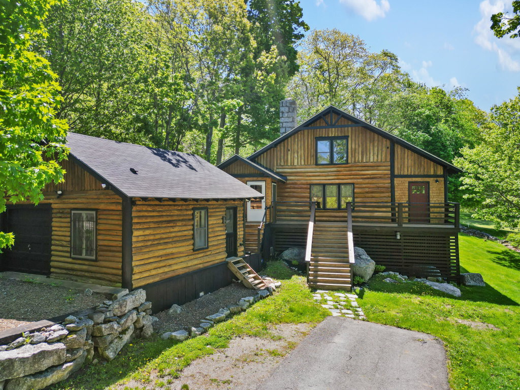 28 Norwood Road Dedham