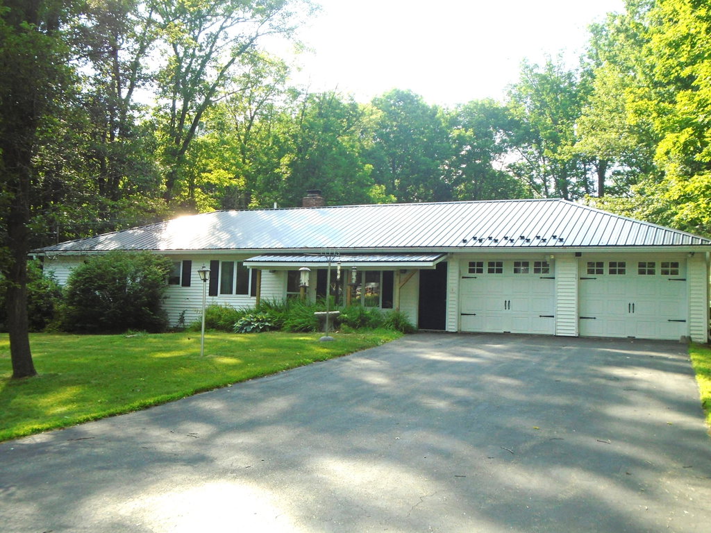 32 Mayland Street Oakland