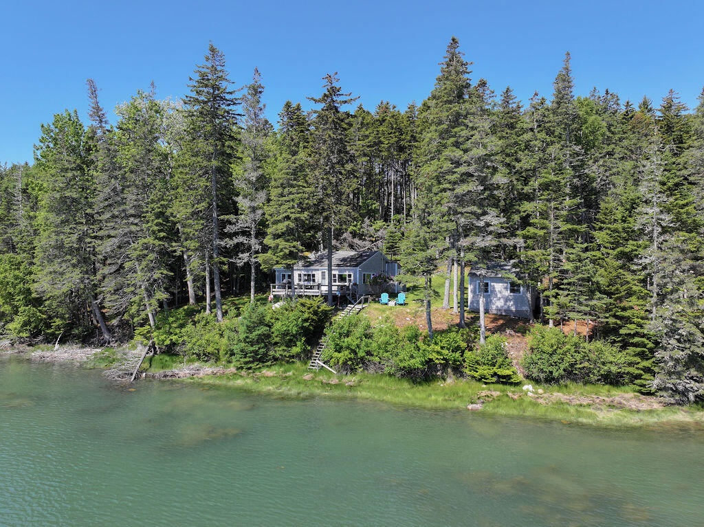 37 Webb Cove Way Stonington