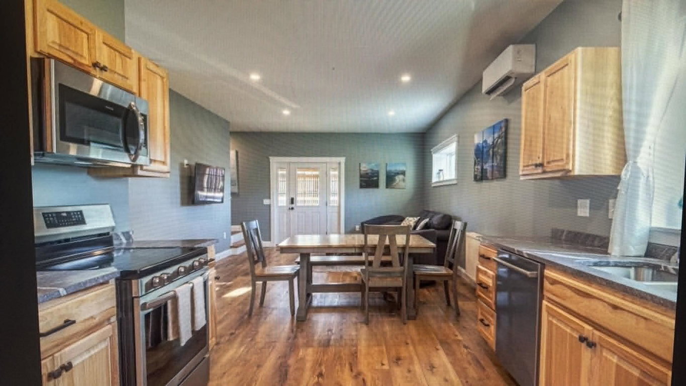 328 a kitchen dining