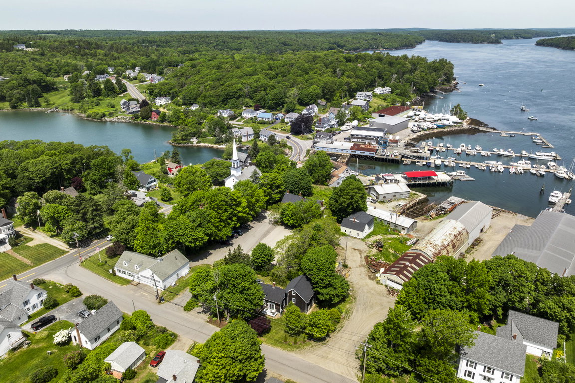 10 School Street Boothbay