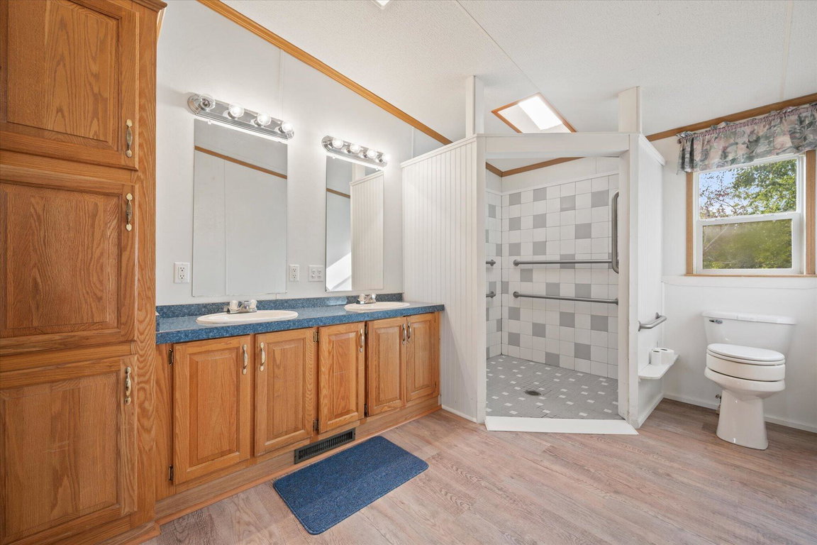 20-Primary Bathroom