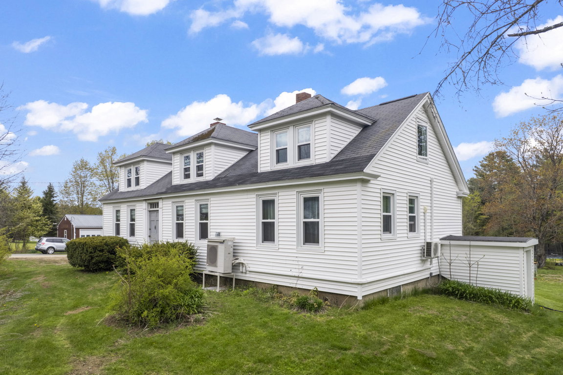 3427 Middle Road Sidney