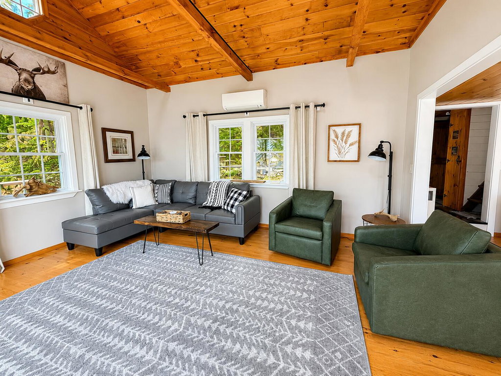 Cozy Living Room With High Ceiling
