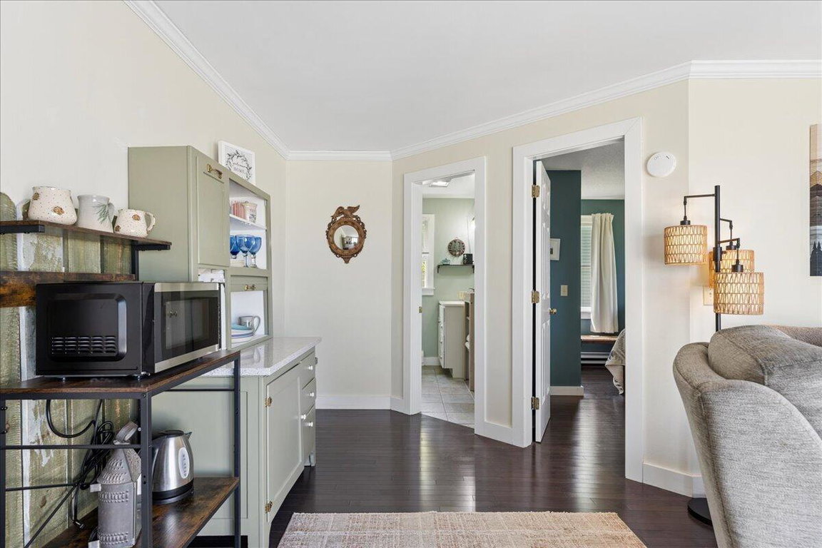 22-58 Blackberry Ln. (24 of 77)