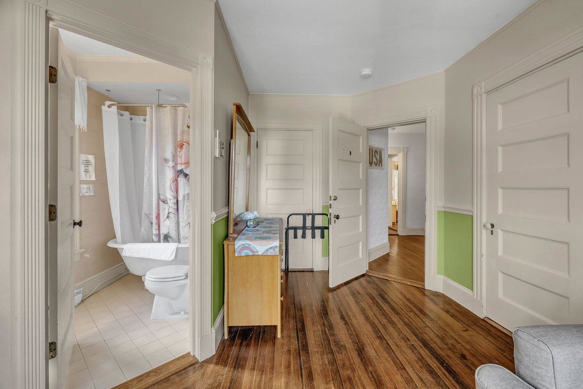 42-web-or-mls-11-high-st