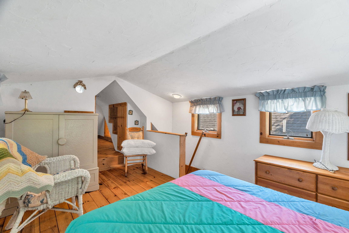 38-web-or-mls-142-e-point-rd