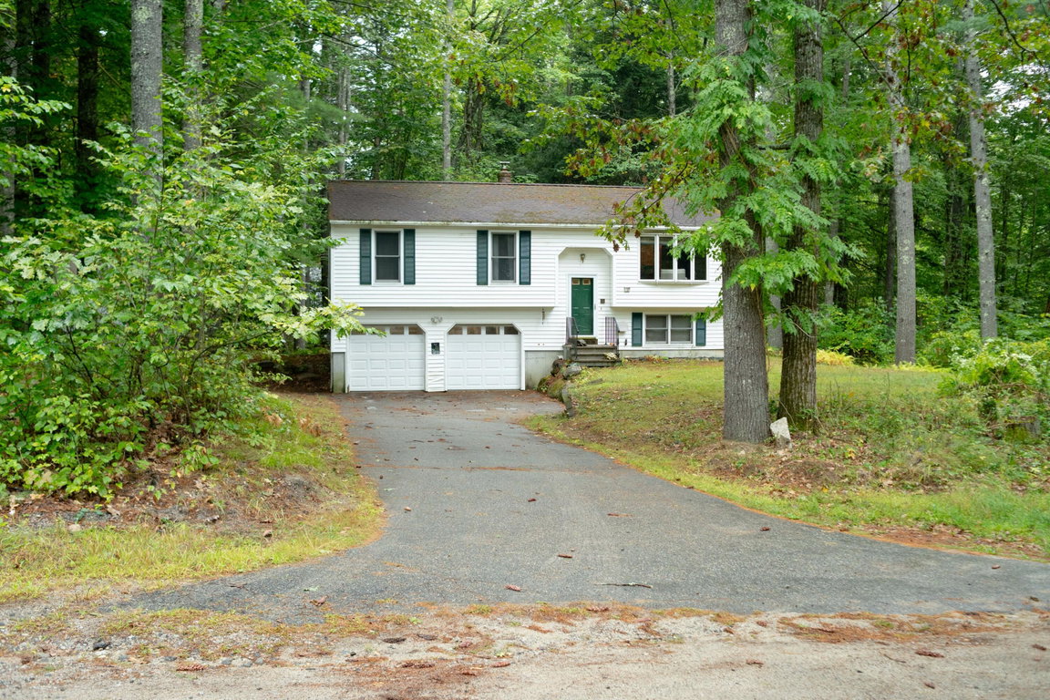 11 Split Oak Circle Waterboro