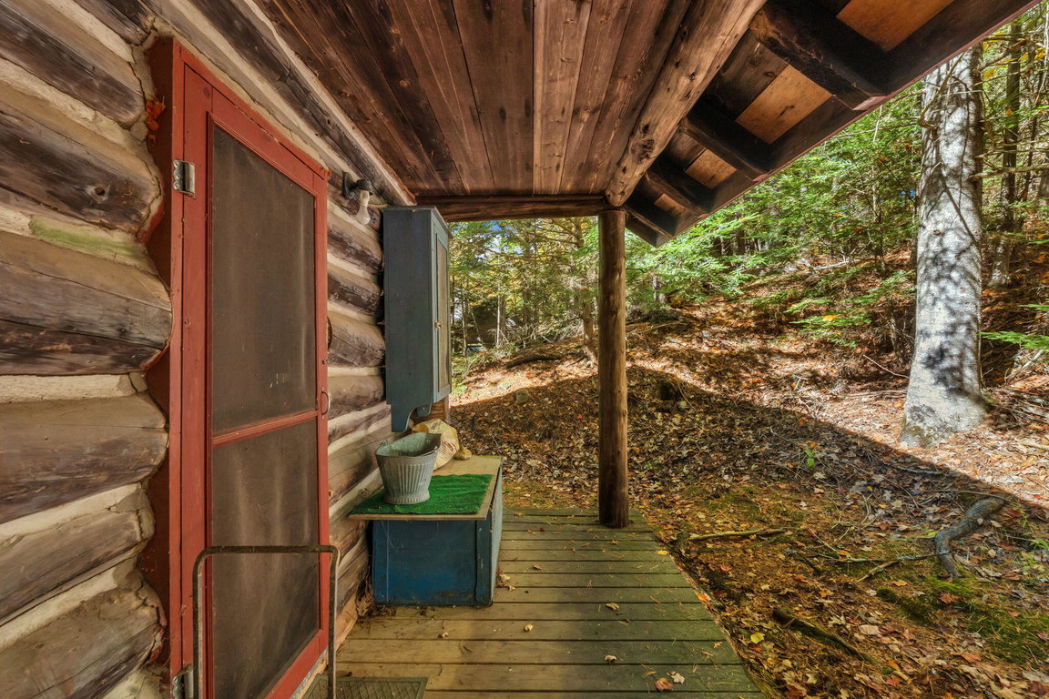 31-web-or-mls-25-dickens-farm-rd