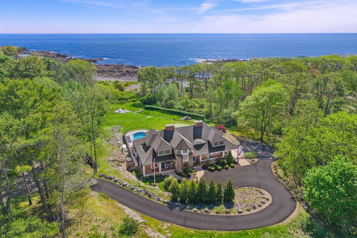 1 Cove Road York